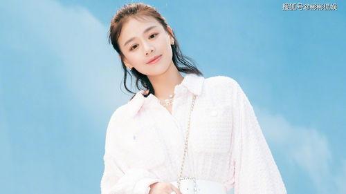 吃瓜娱乐马思纯,瓜田里的甜蜜果实，娱乐界的清新女神